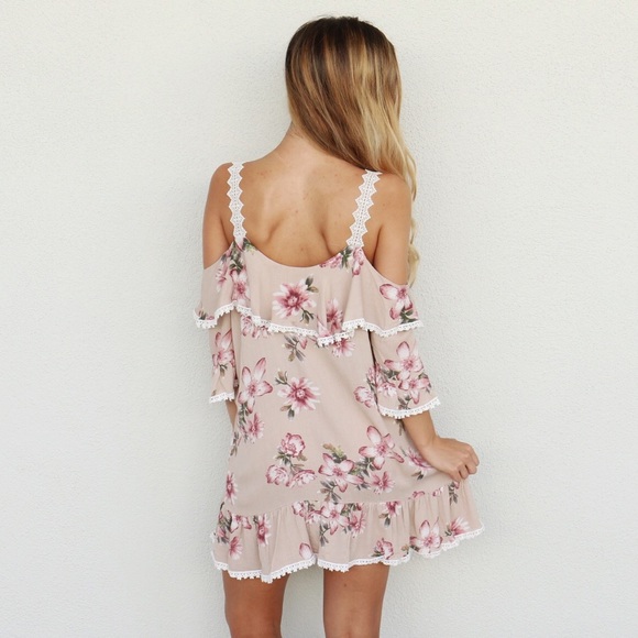 tan floral dress - Picture 4 of 5